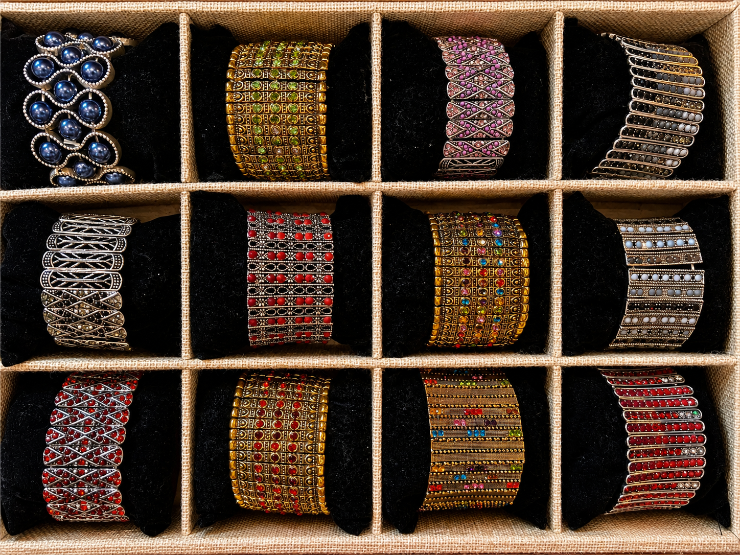 Brazaletes de pedreria